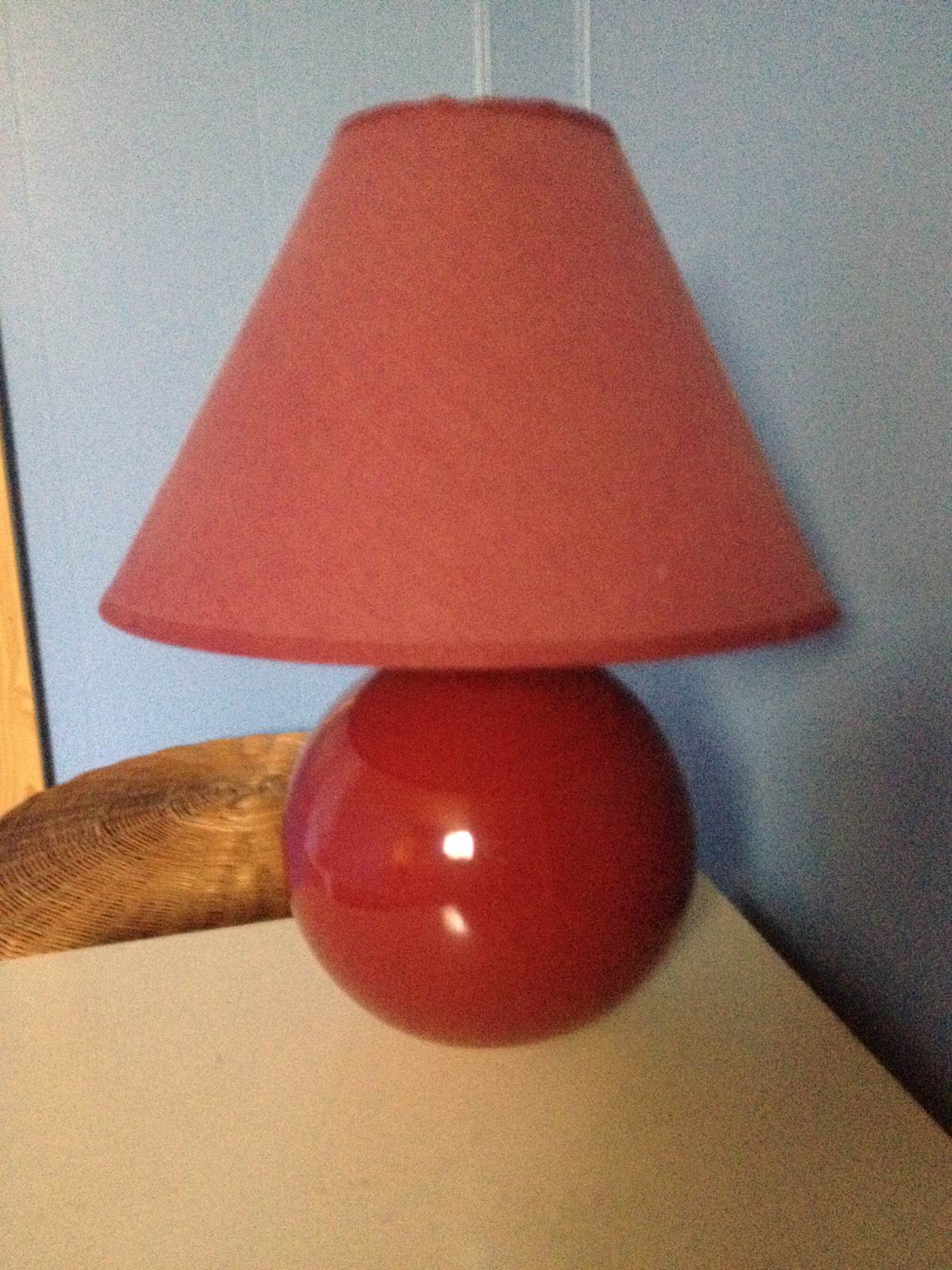 A red lamp